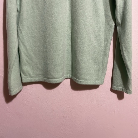 Talbots Mint V-Neck Sweater. Size L. - Picture 4 of 5